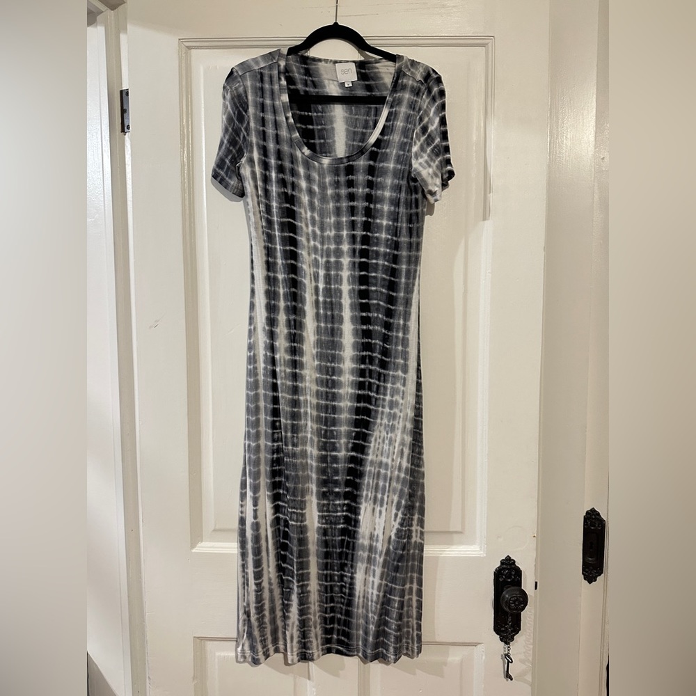 Black and white tie dye maxi dress